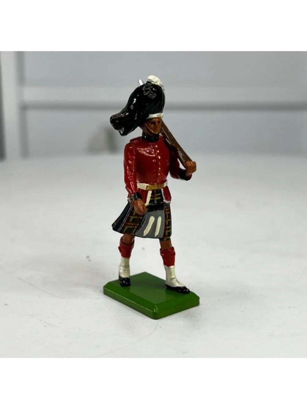 W. Britains Vintage Seaforth Highlander Collectible Metal Figurine From 1983